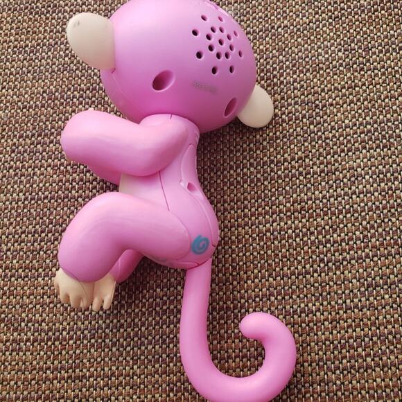 WowWee Interactive Happy Finger Monkey Figure - Picture 3 of 3